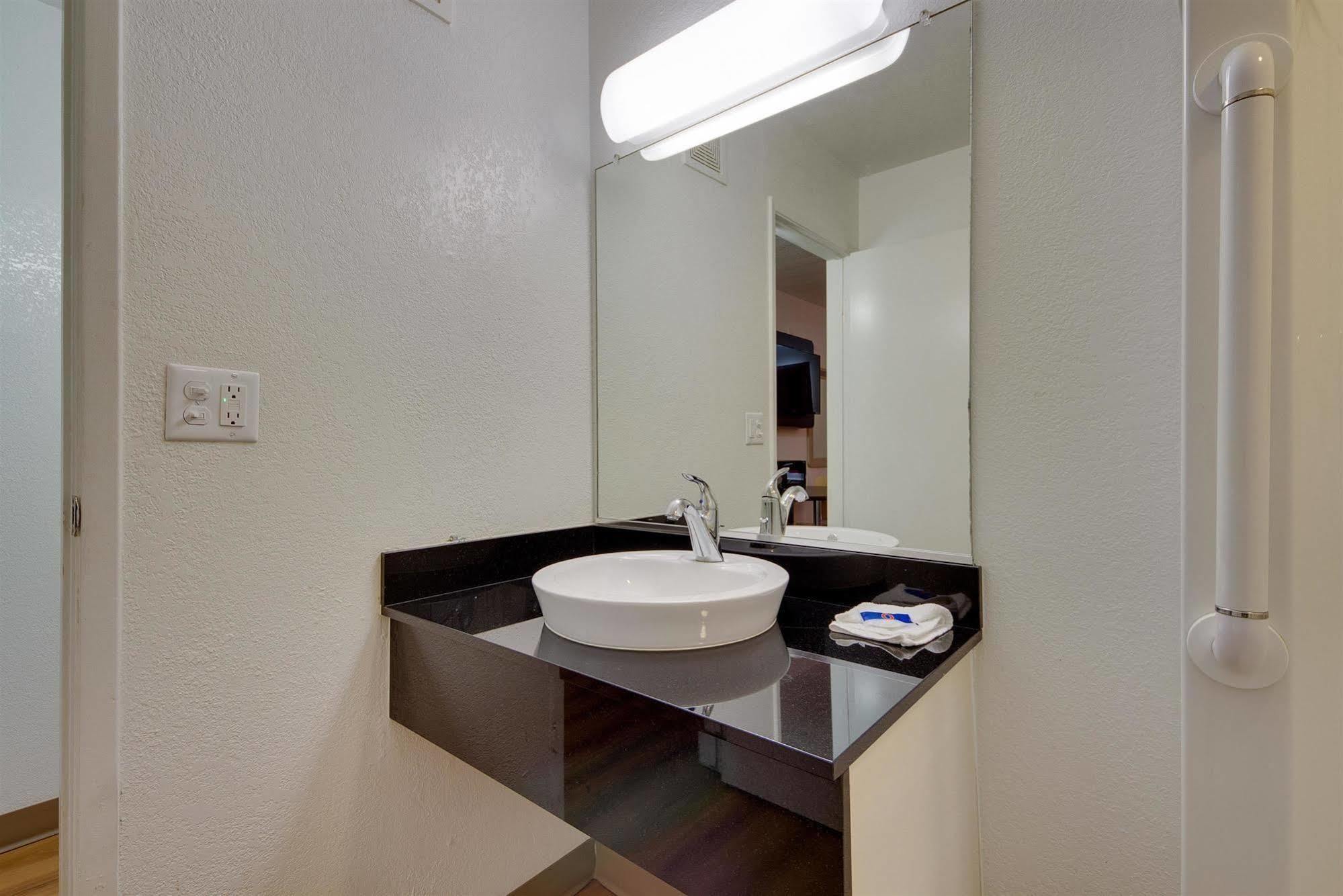 Avera Suites Muskogee Exterior foto