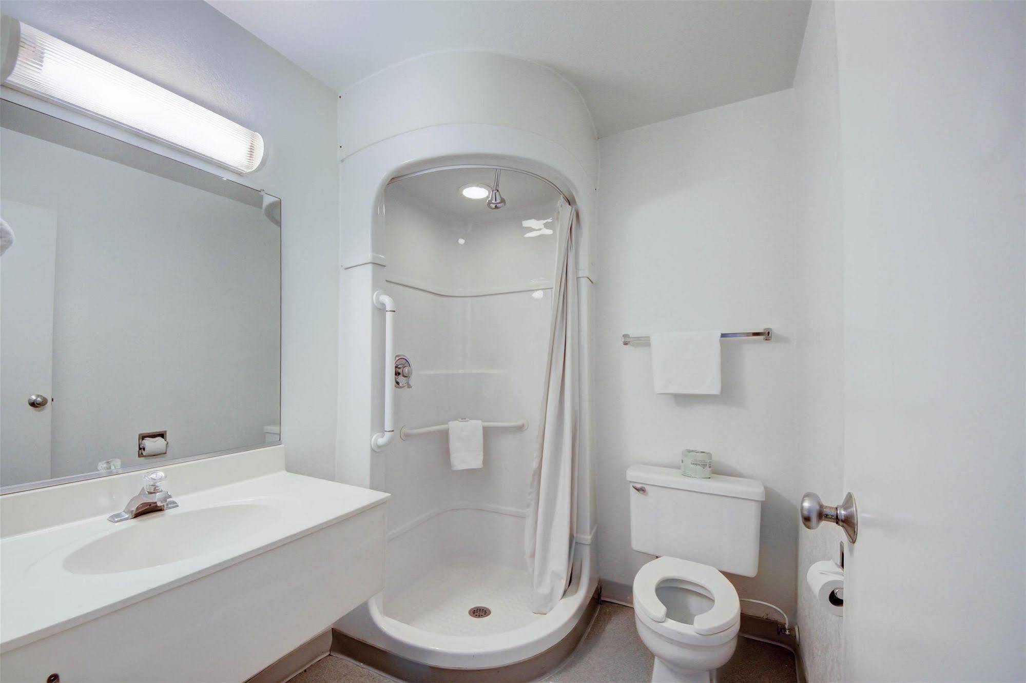 Avera Suites Muskogee Exterior foto
