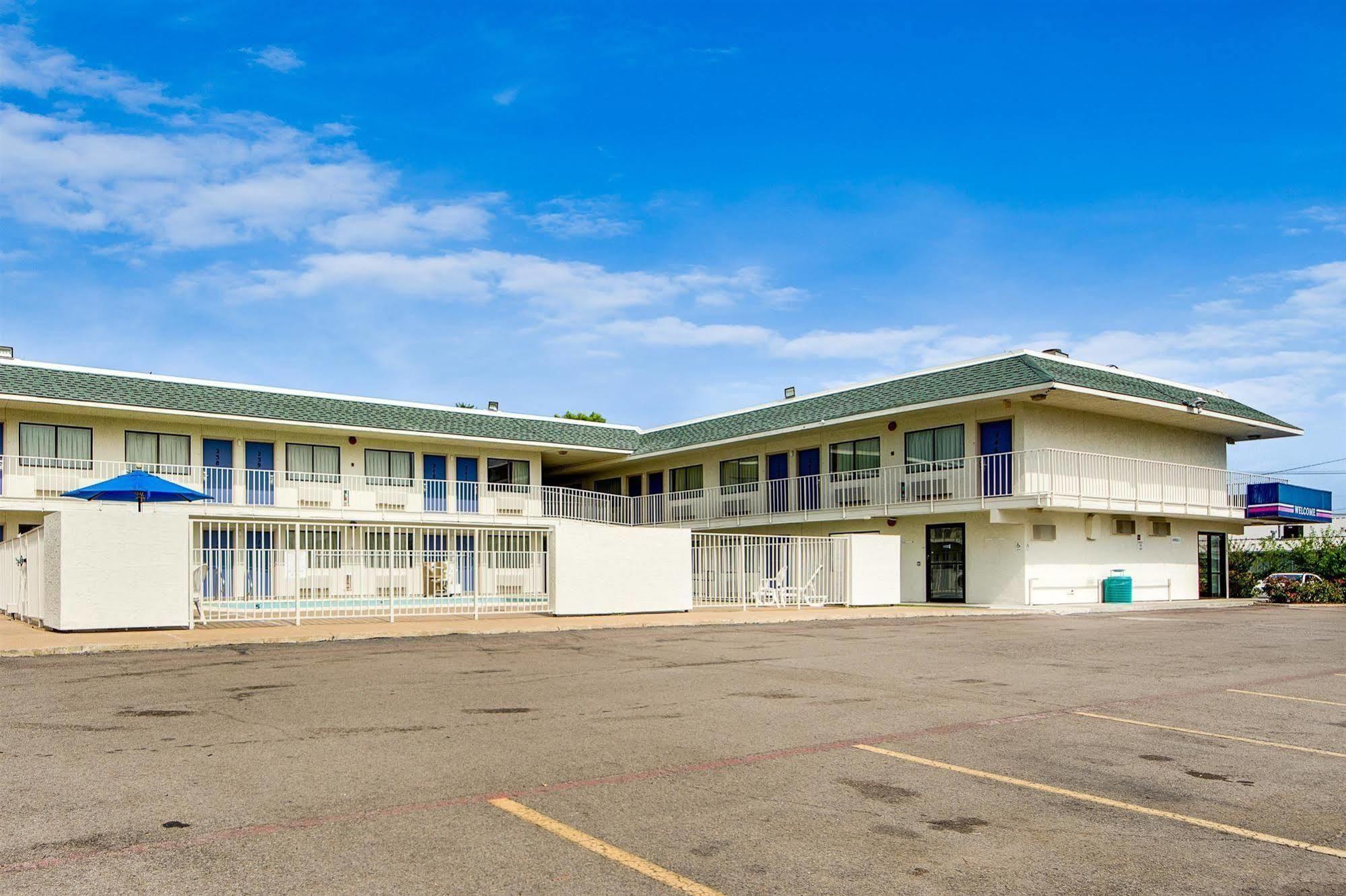 Avera Suites Muskogee Exterior foto